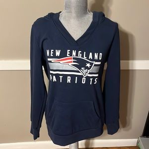 Patriots hoodie size small